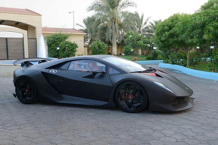Lamborghini-Sesto-Elemento-2